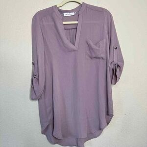 All in Favor Lavender V-Neck Blouse Casual Chic Roll-Up‎ Sleeves XS